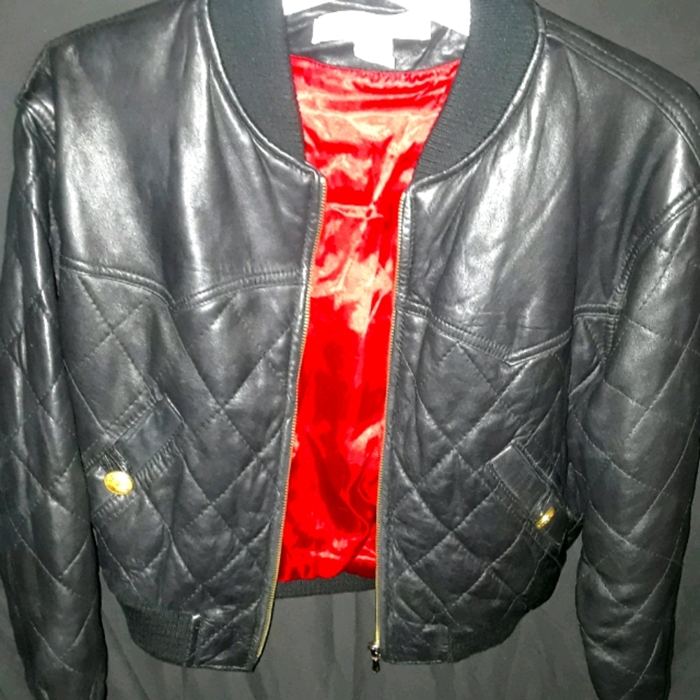 Cropped and quilted bomber jacket